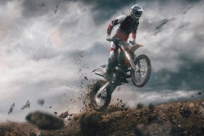 NG28Gaming-电竞赛场与绿茵传奇，TheShy涅槃重生，利物浦焕新，共奏未来可期乐章